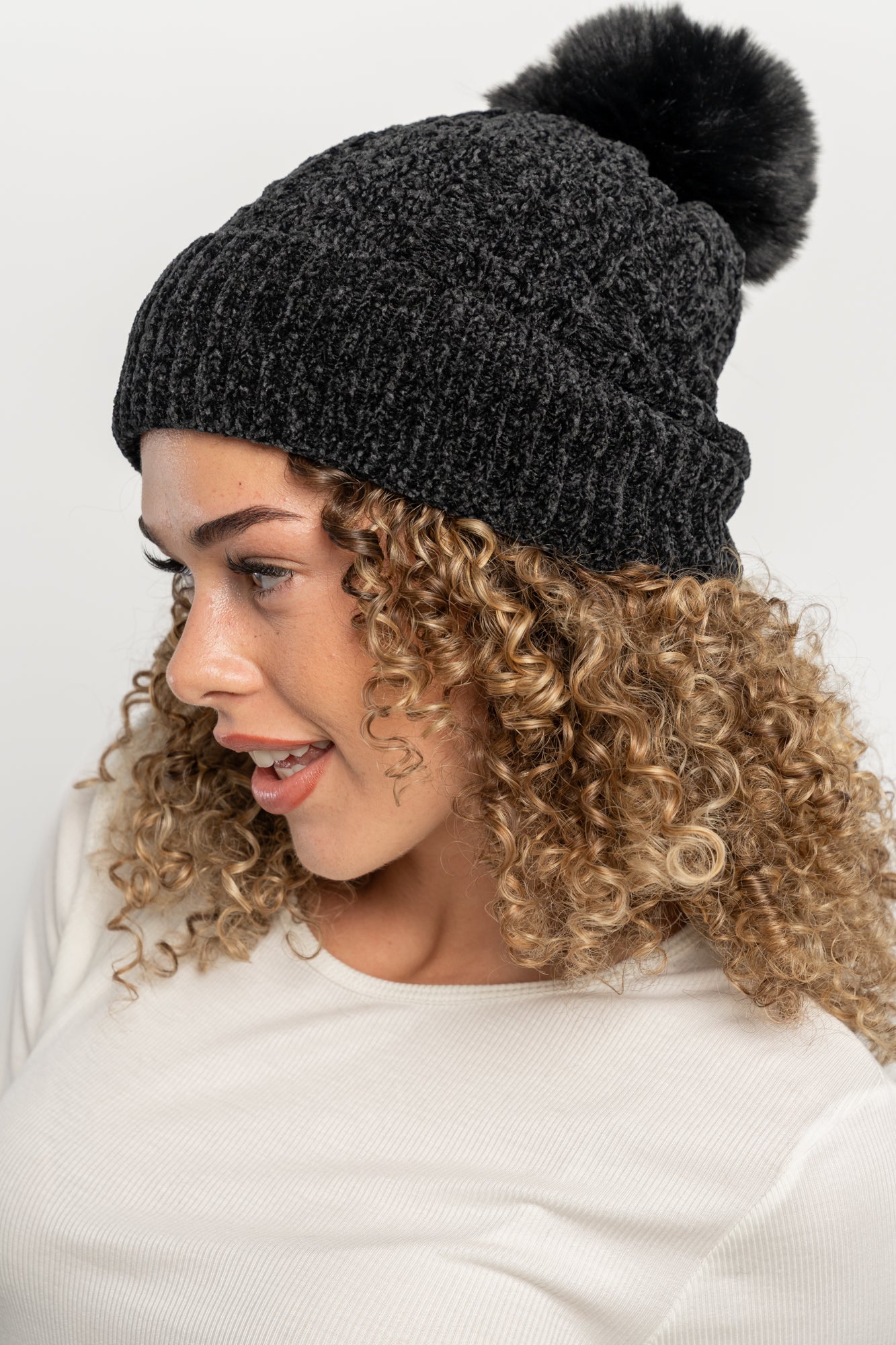 Malery Velvet Cable Knit Beanie | Black