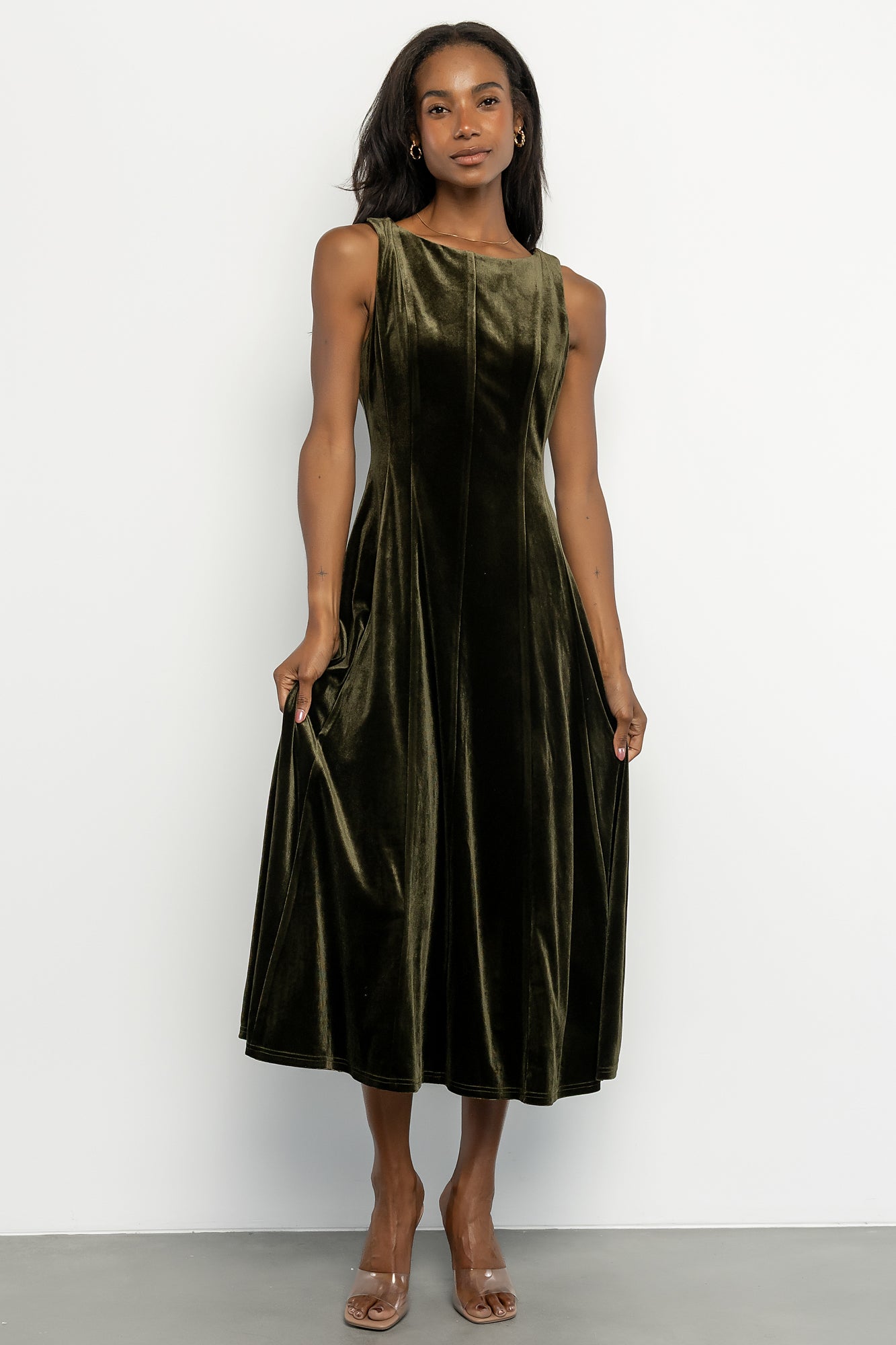 Annika Velvet Midi Dress | Olive