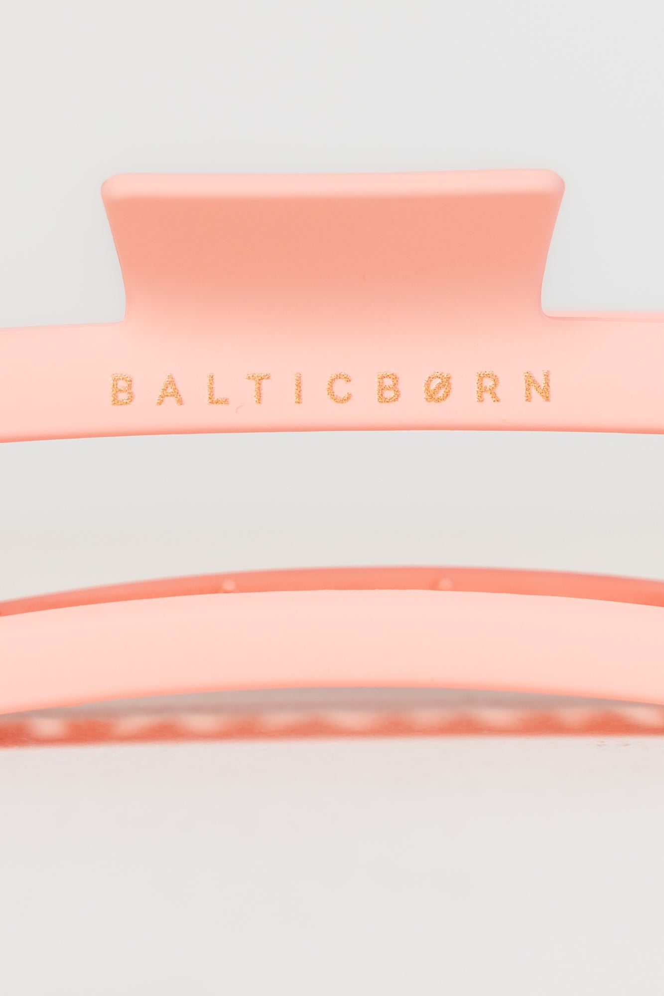 Trixie Matte Claw Clip | Pink