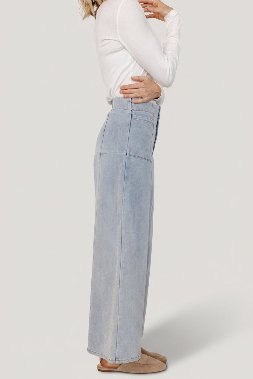 Emmi Mid Rise Wide Leg Jeans | Light Wash