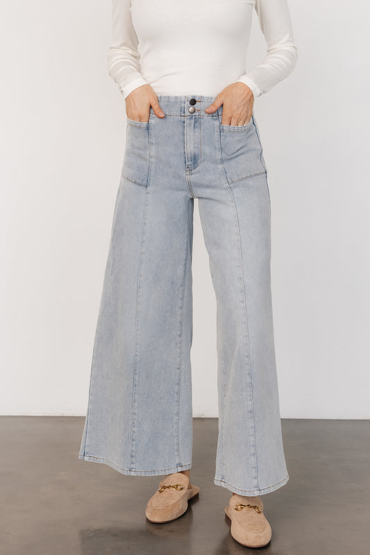 Emmi Mid Rise Wide Leg Jeans | Light Wash