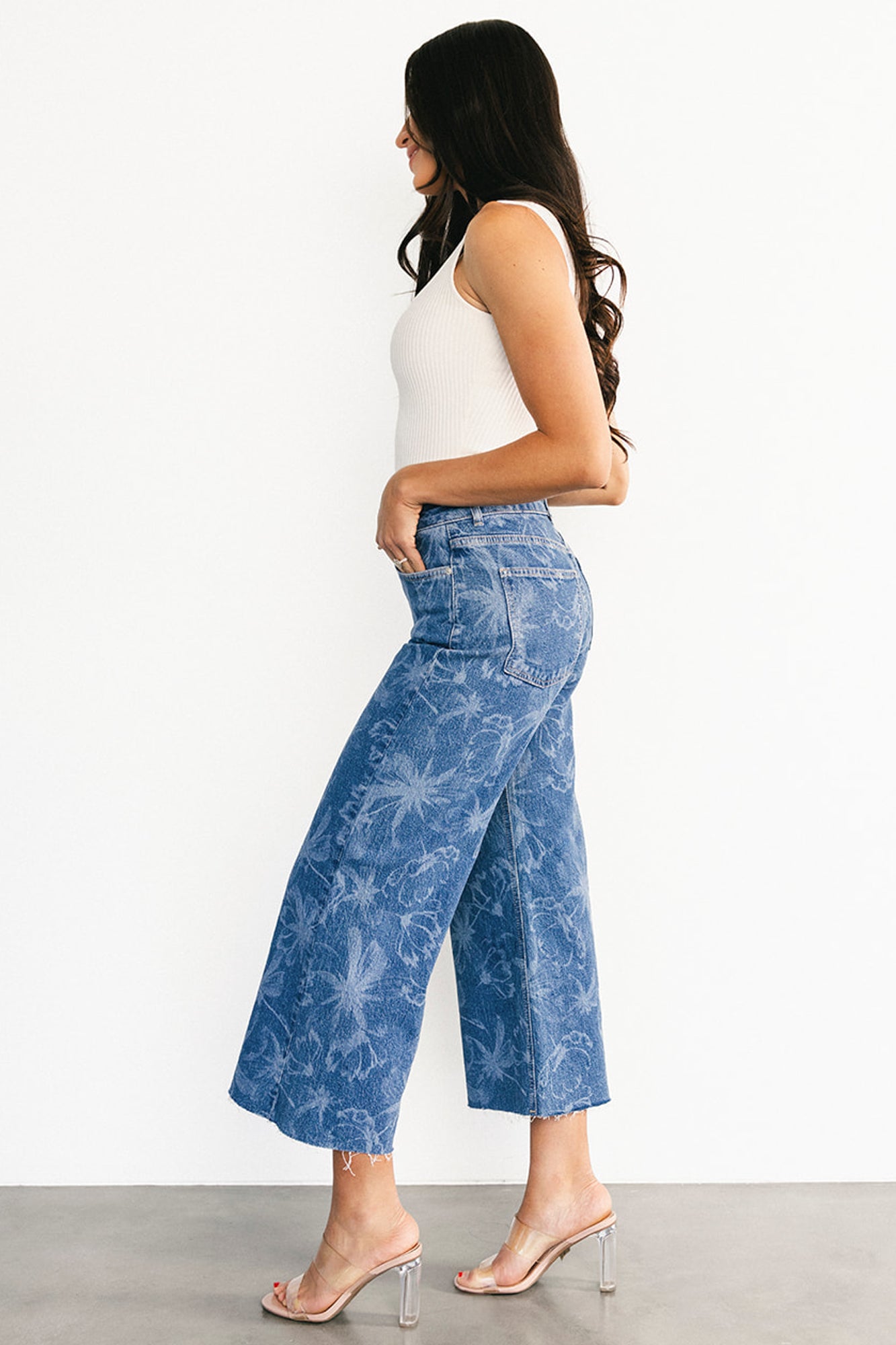 Cádiz Mid Rise Relaxed Jeans | Medium Floral Wash