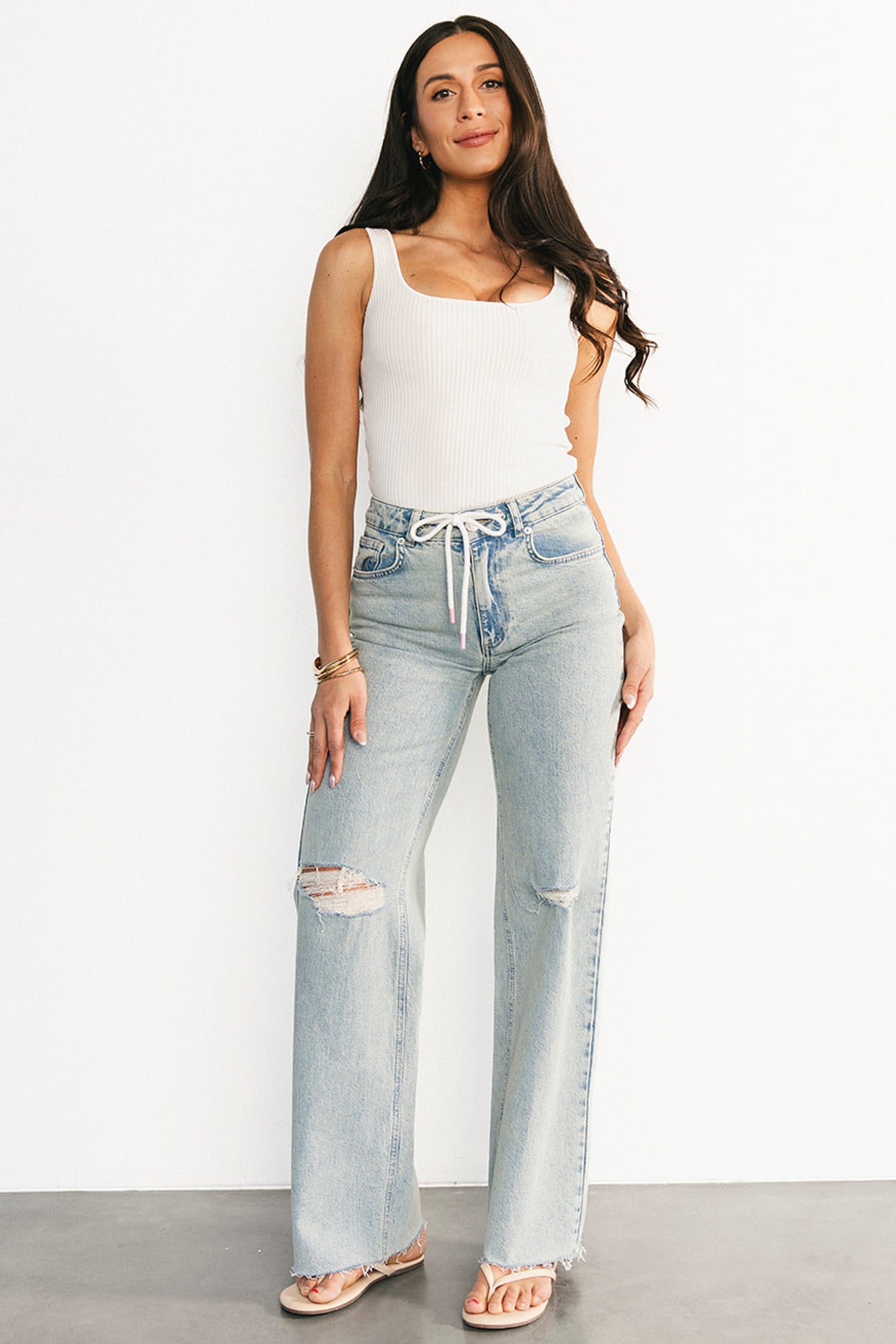 Ronda Mid Rise Ripped Jeans | Light Wash