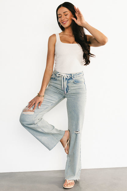 Ronda Mid Rise Ripped Jeans | Light Wash