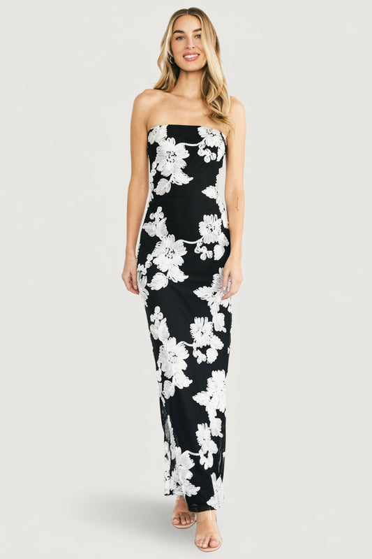 black floral strapless dress The Natalia Black Floral Strapless Maxi Dress is a beautiful and elegant option for any special occasion Black Rhyme Embroidered Tulle Strapless