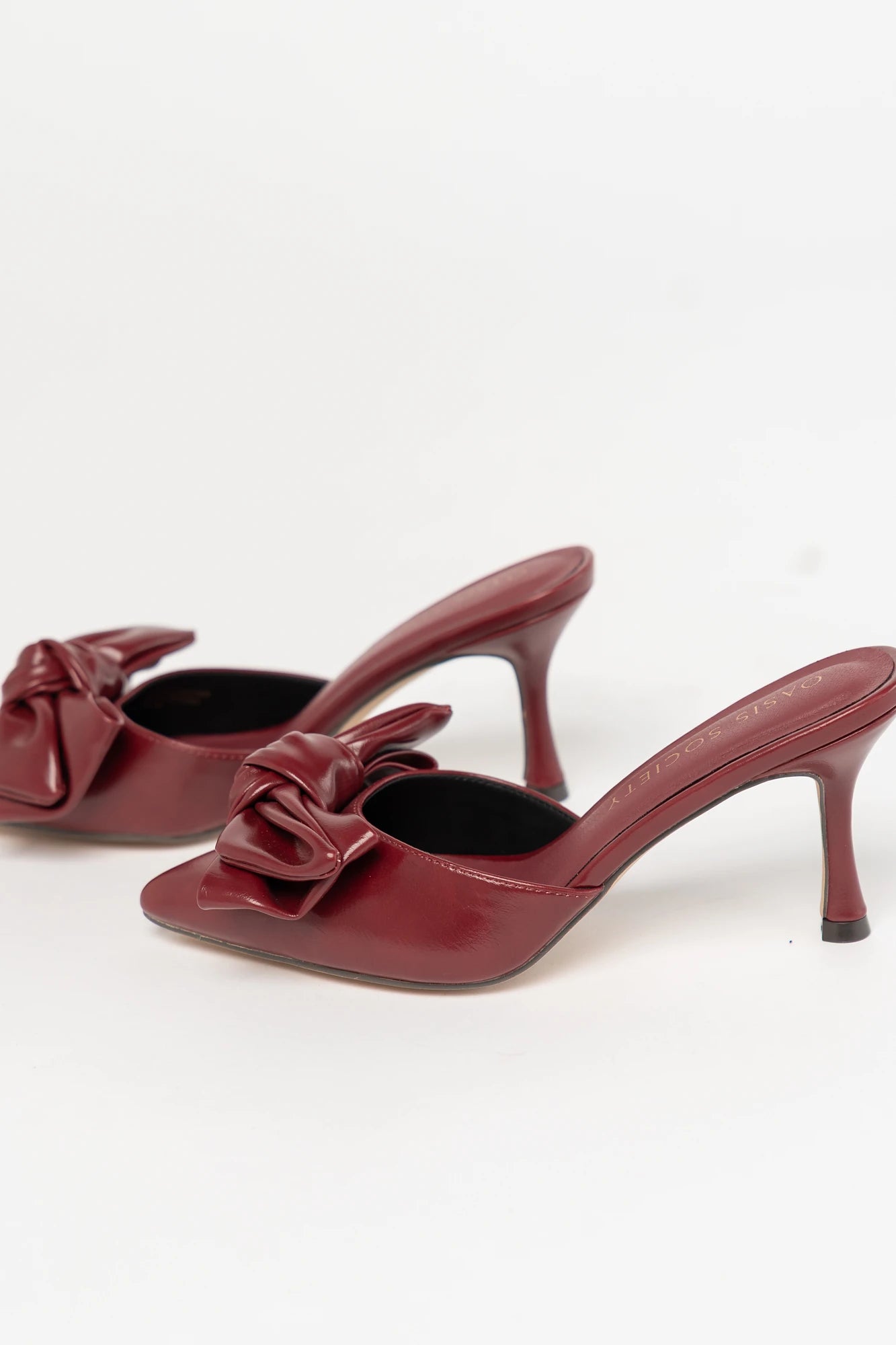 Montara Pointed Toe Kitten Heel | Burgundy