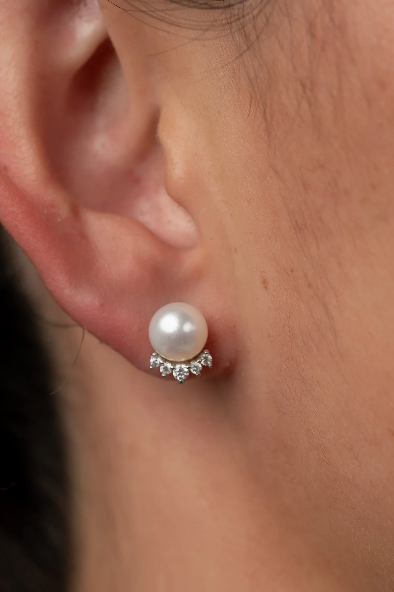 Livvy Pearl Stud Earrings | Silver