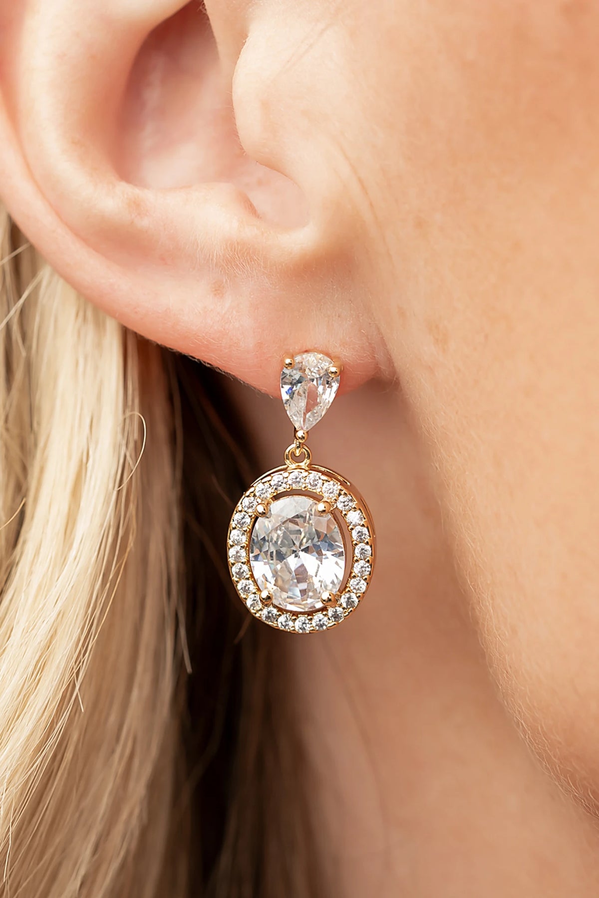 Stena Oval Dangle Drop Earrings