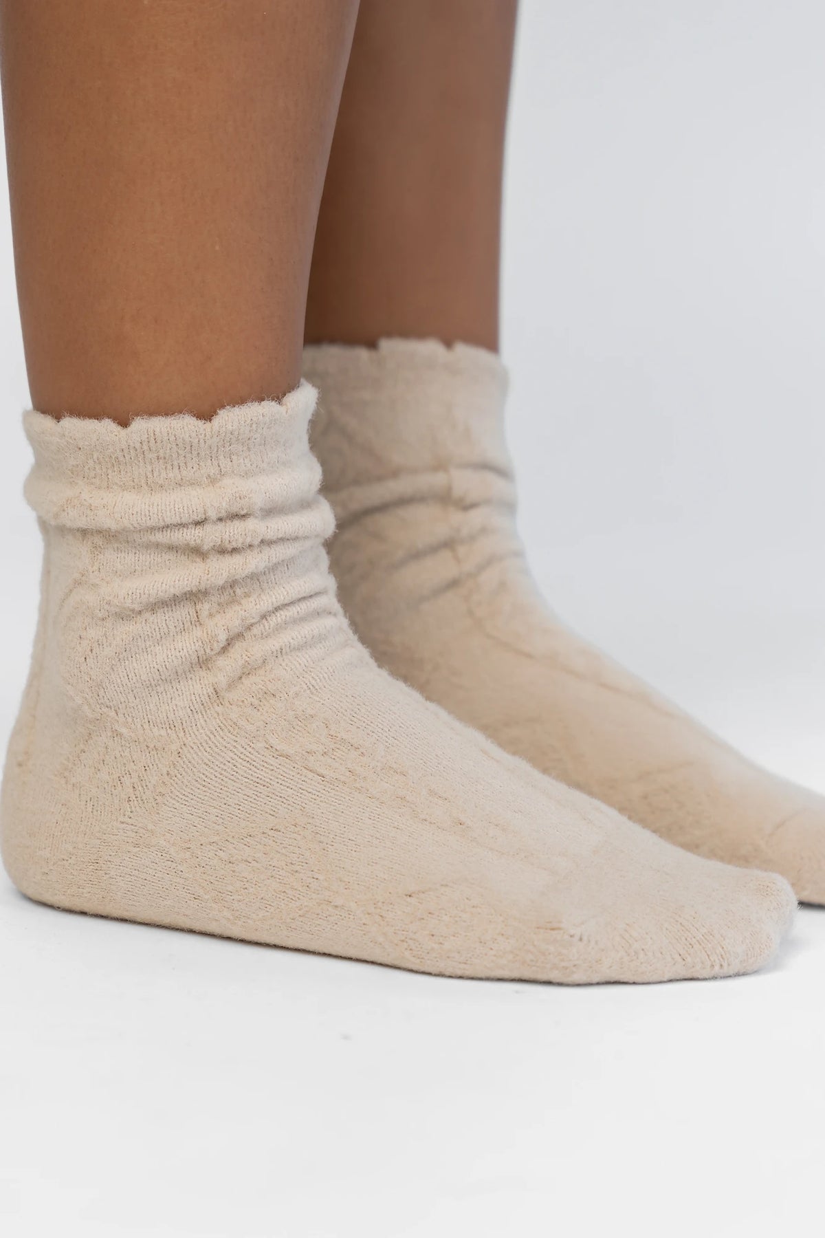 Sterling Cozy Cable Knit Socks | Oatmeal