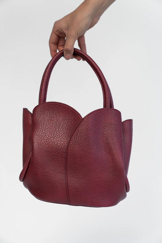 Beloved Tulip Tote Bag | Wine