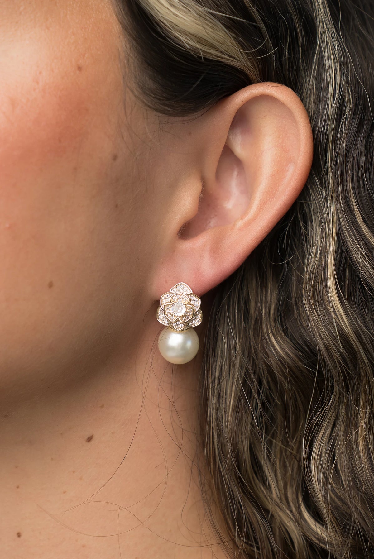 Helena Floral Pearl Drop Earrings | Gold