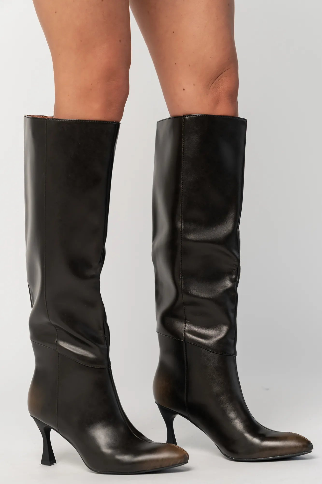 Caitlyn Pointed Toe Knee High Boots | Black