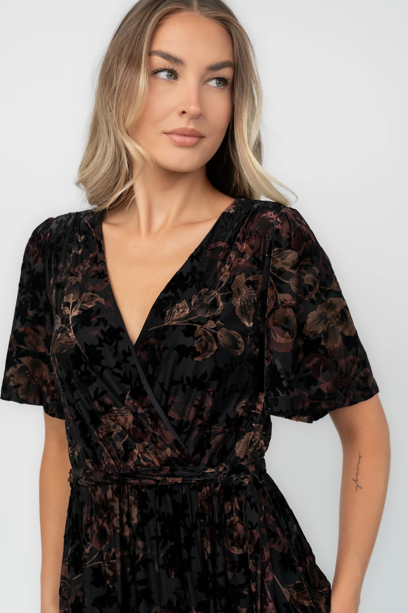 Uma Velvet Maxi Dress | Black Floral