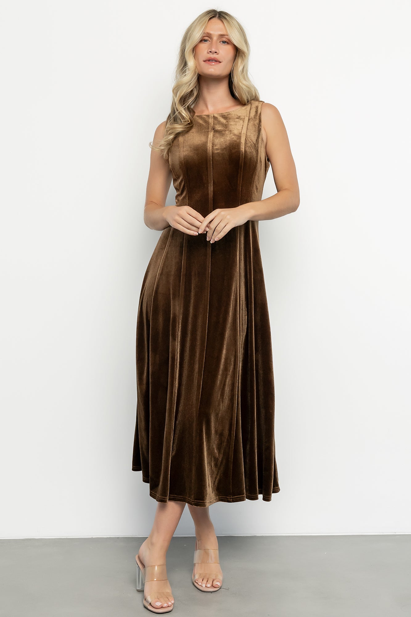 Annika Velvet Midi Dress | Bronze