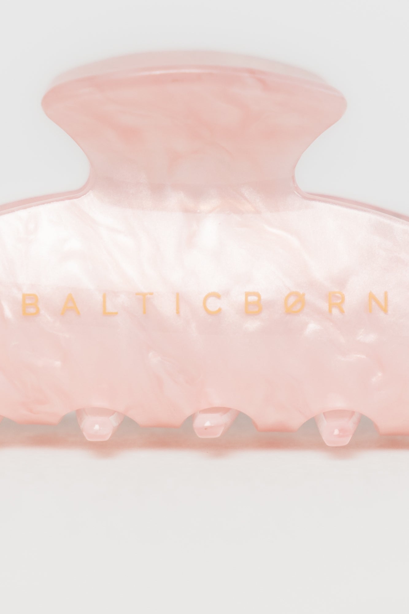 Pearl Claw Clip | Pink