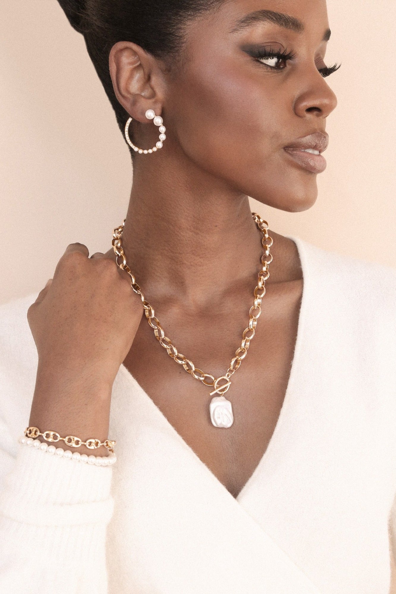 Edge of Water Pearl Pendant Necklace