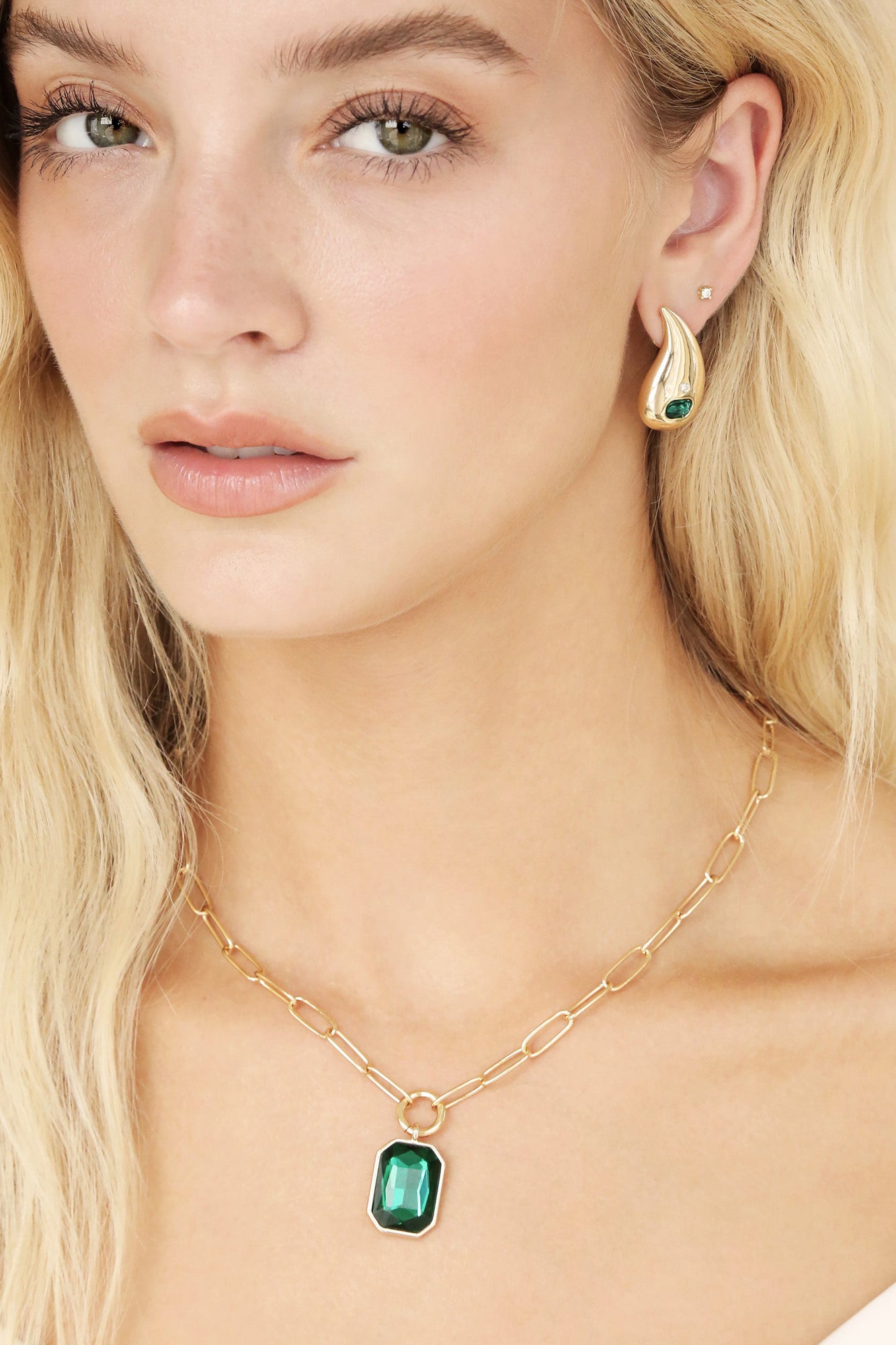 Deco Pendant Necklace