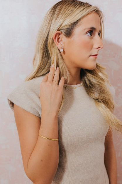The Molly Pearl Studs in Gold