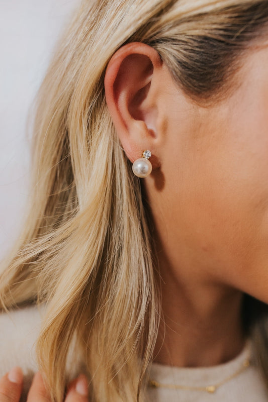 The Molly Pearl Studs in Gold