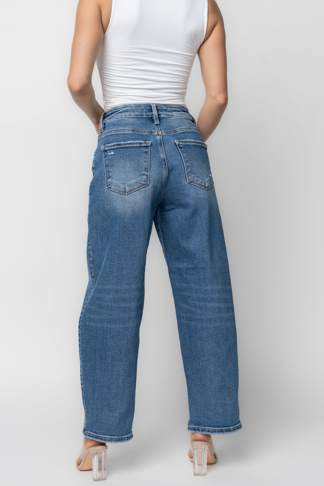 Lumi High Rise Crop Barrel Jeans | Medium Wash