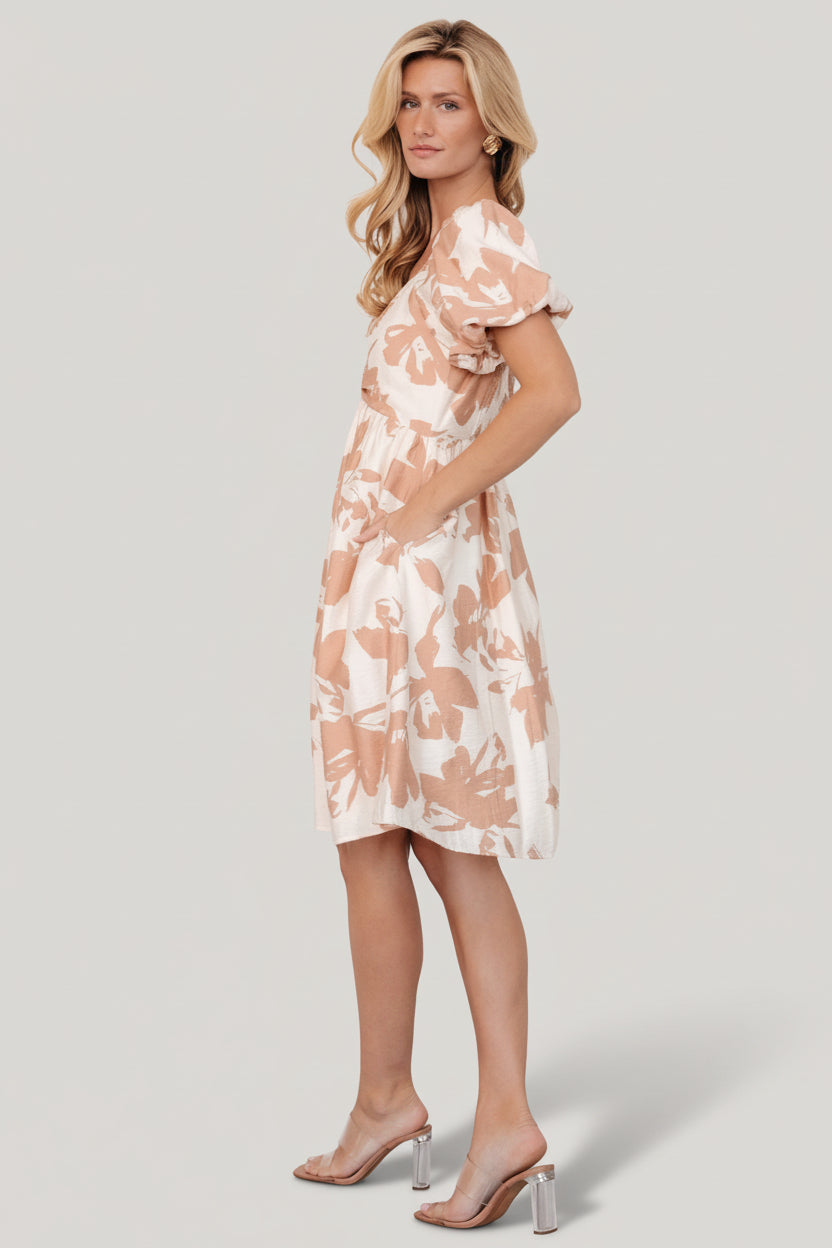 Close-up of Alona Short Dress Natural Floral highlighting gathered bust piece, sweetheart neckline, and smocked back detail.