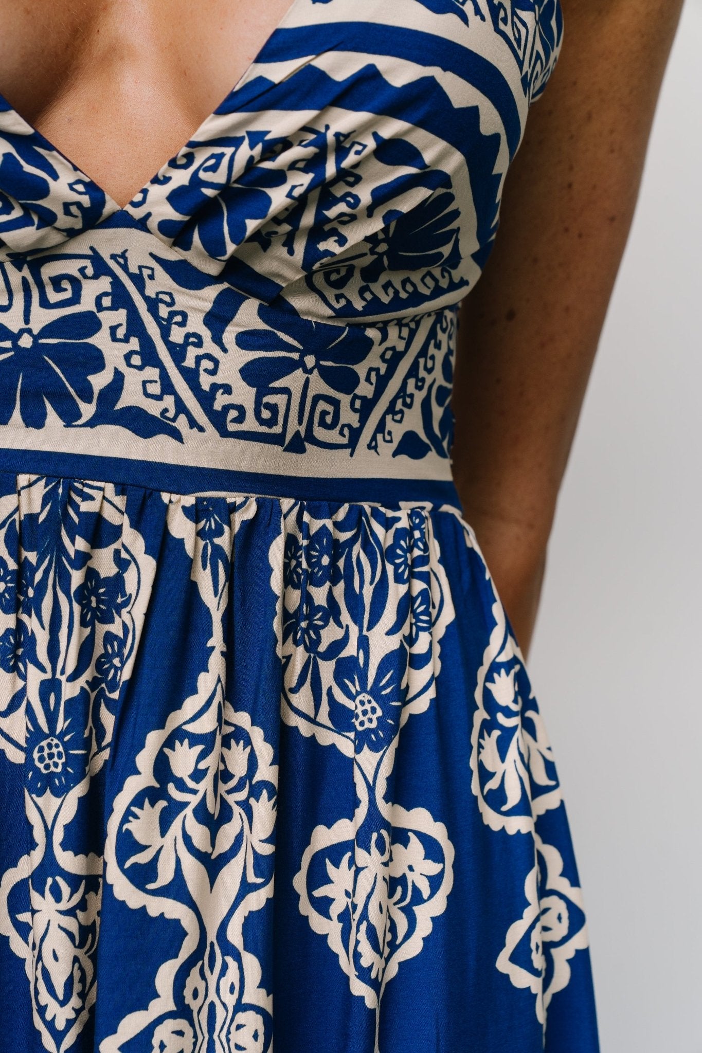 Davinah V Neck Maxi Dress | Blue Print - Baltic Born