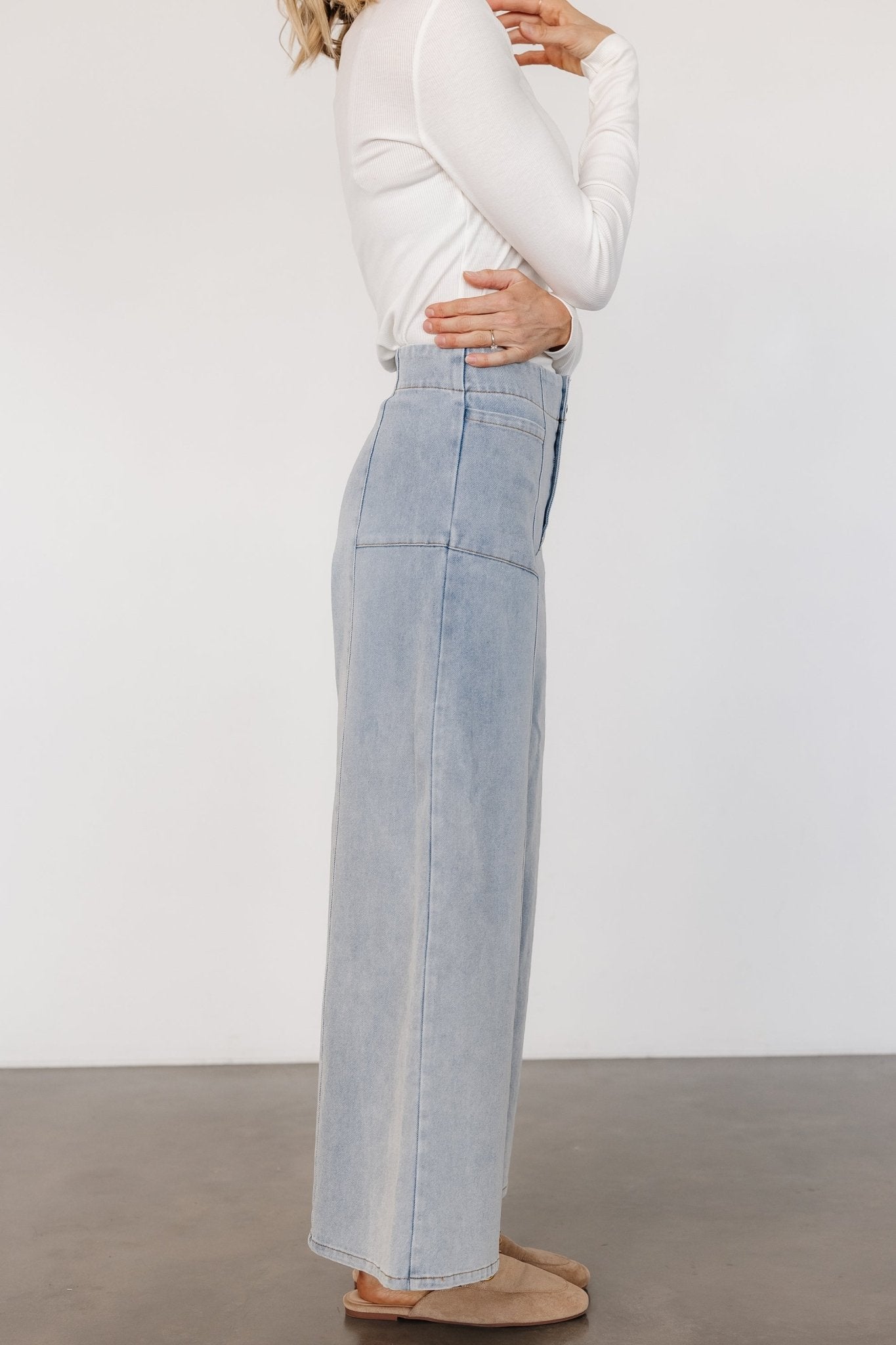 Emmi Mid Rise Wide Leg Jeans | Light Wash - Baltic Born