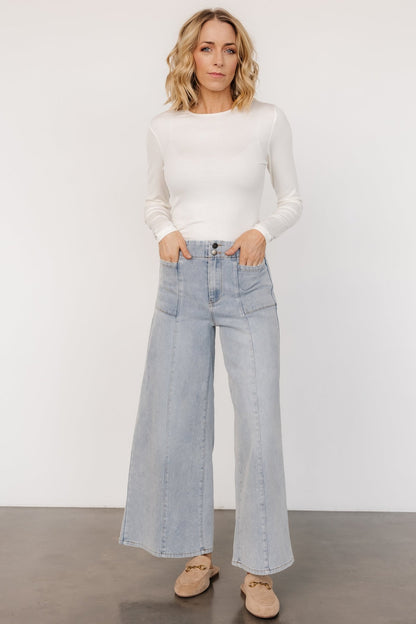 Emmi Mid Rise Wide Leg Jeans | Light Wash - Baltic Born