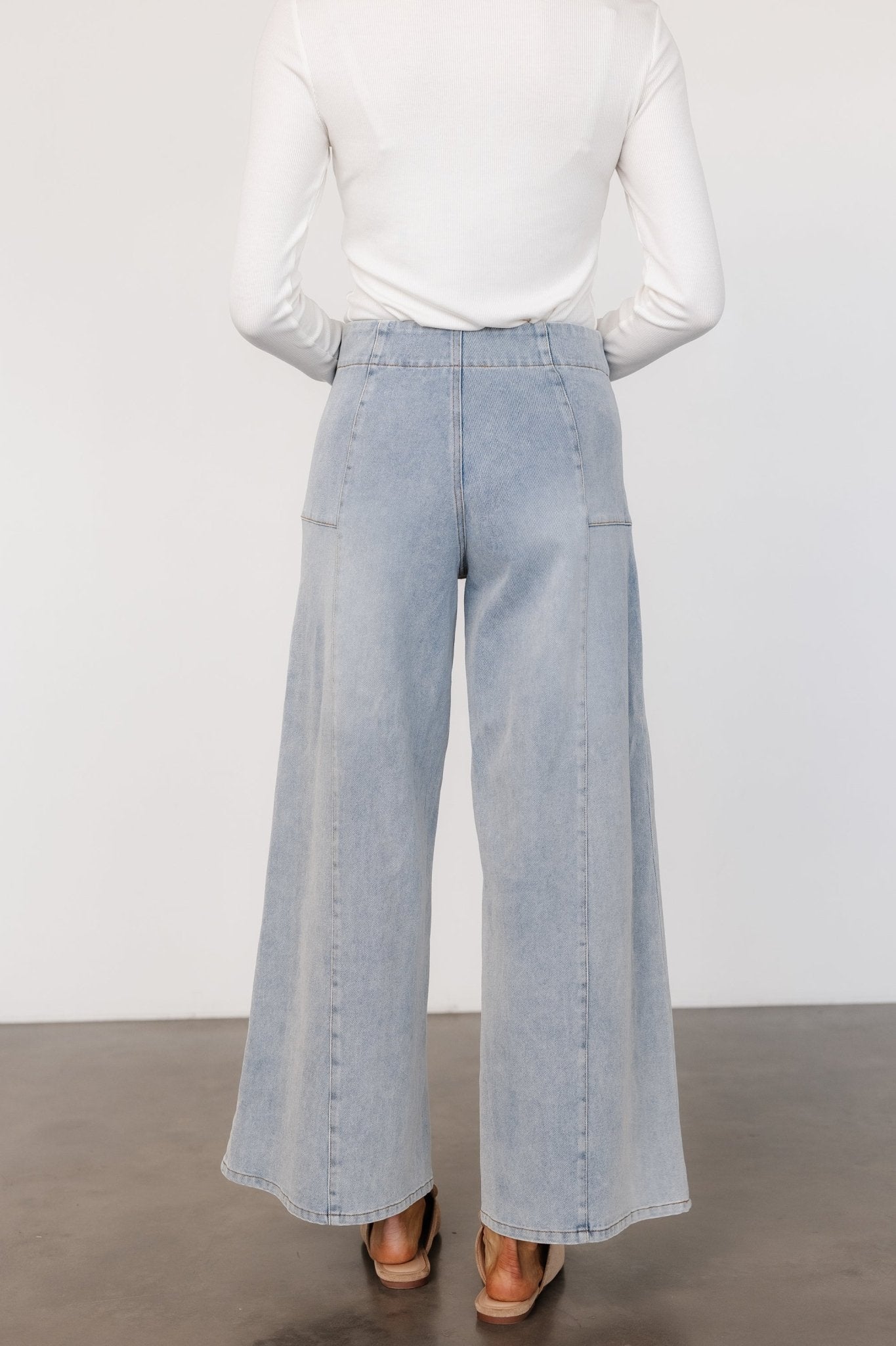 Emmi Mid Rise Wide Leg Jeans | Light Wash - Baltic Born