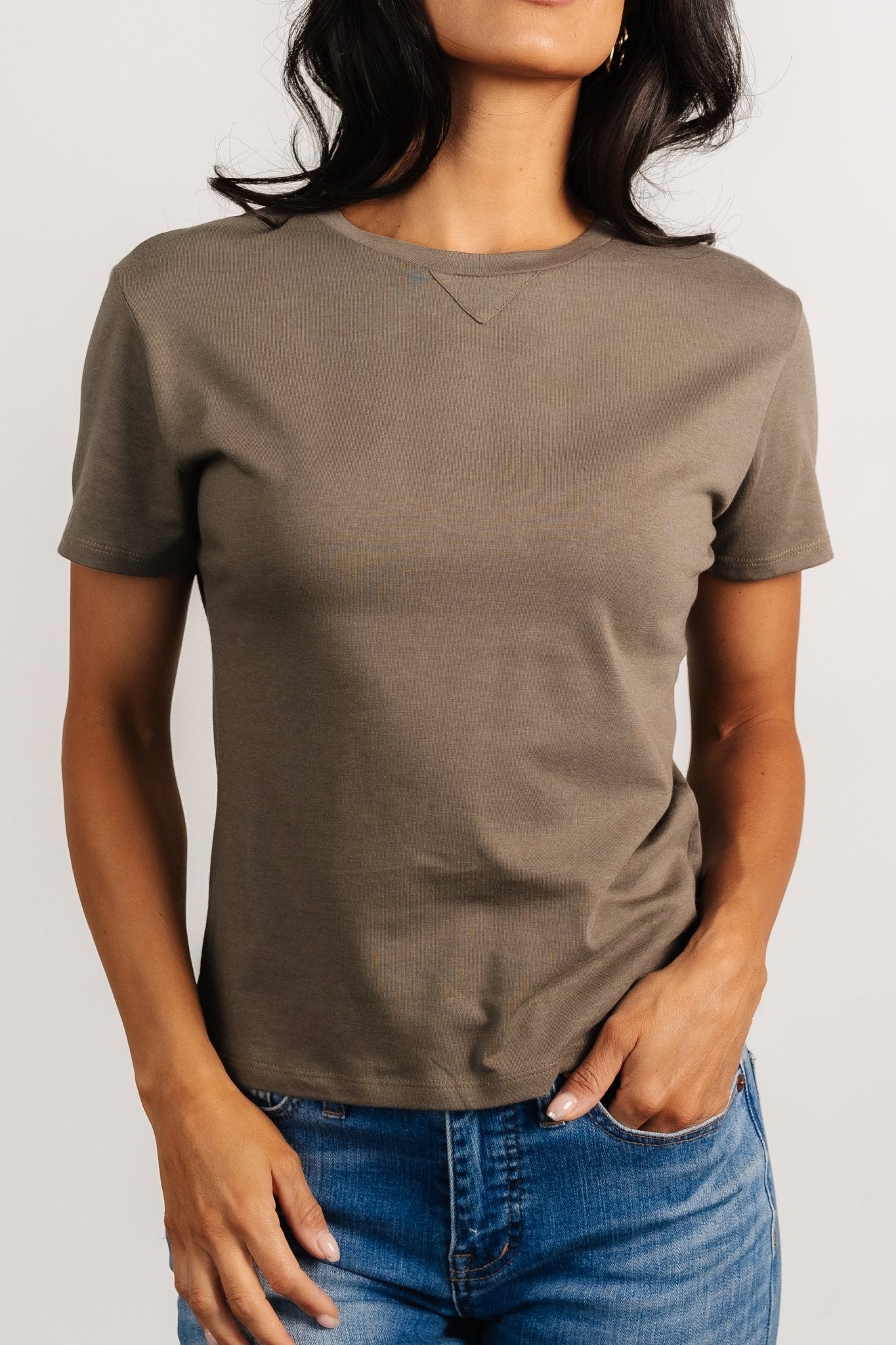 Finn Essential Tee | Olive - Baltic Born