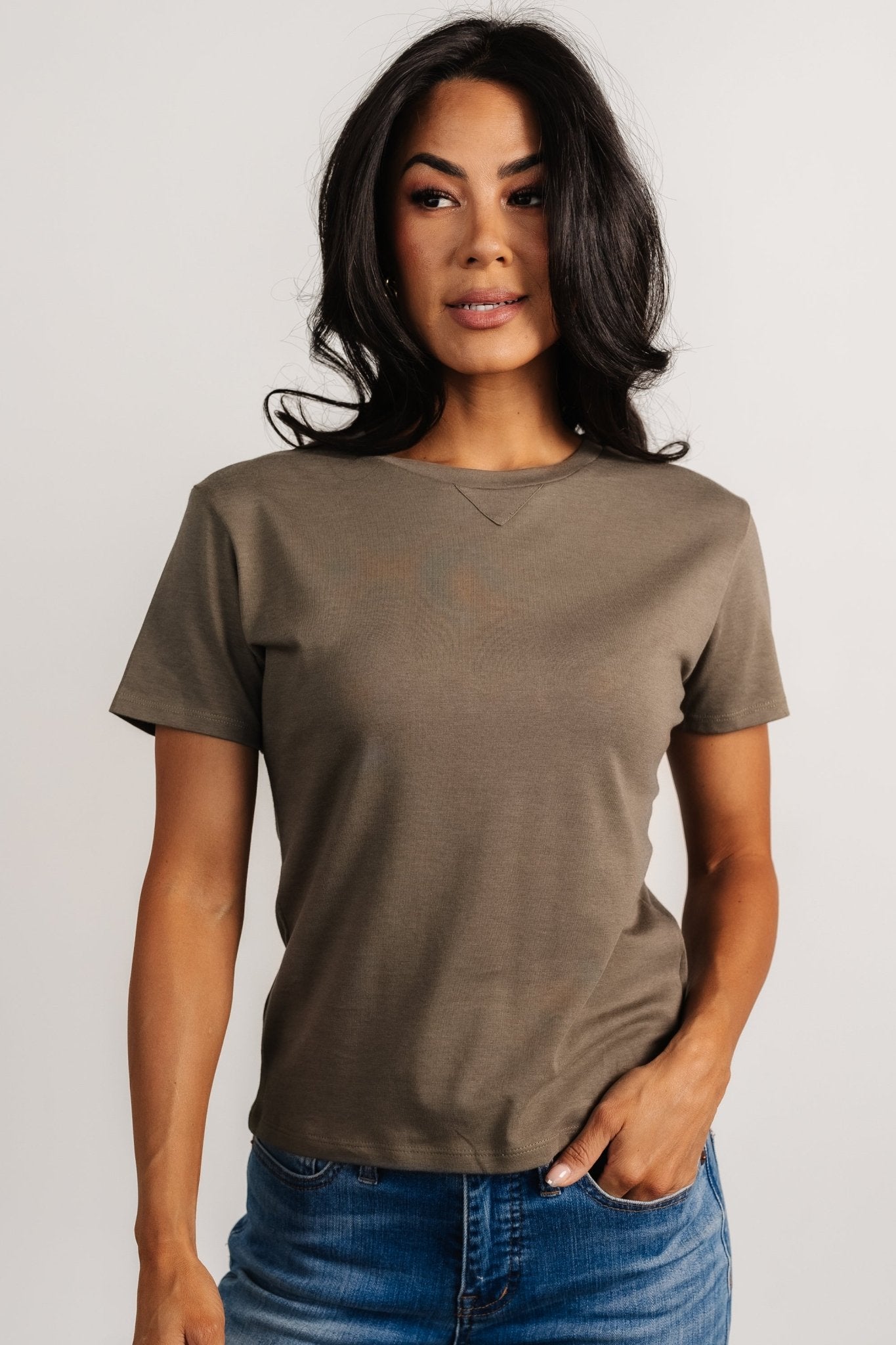 Finn Essential Tee | Olive - Baltic Born