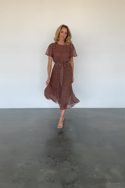 Prim Pleated Dress | Dusty Brown Print