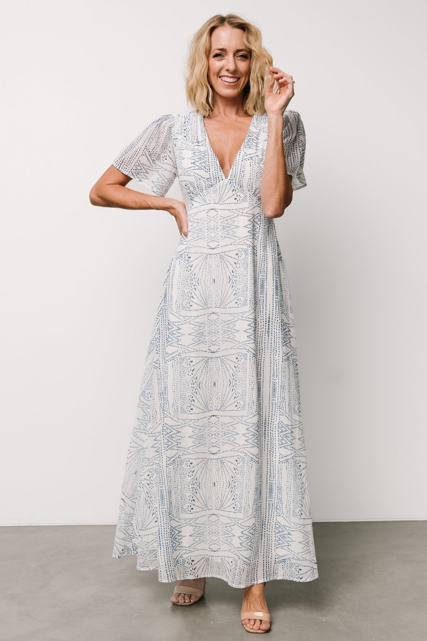 Skyla Deep V Maxi Dress | Blue Print - Baltic Born