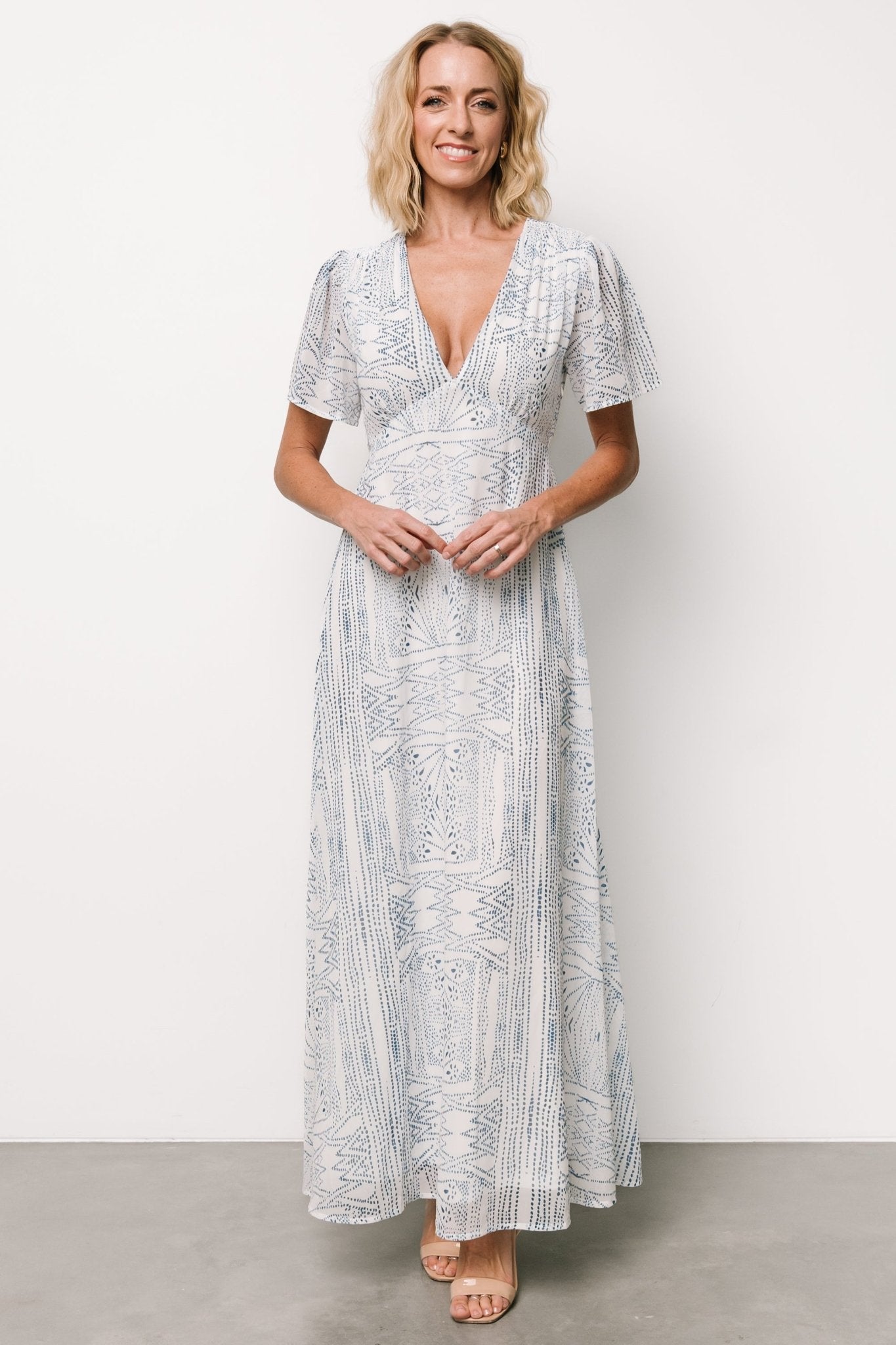 Skyla Deep V Maxi Dress | Blue Print - Baltic Born