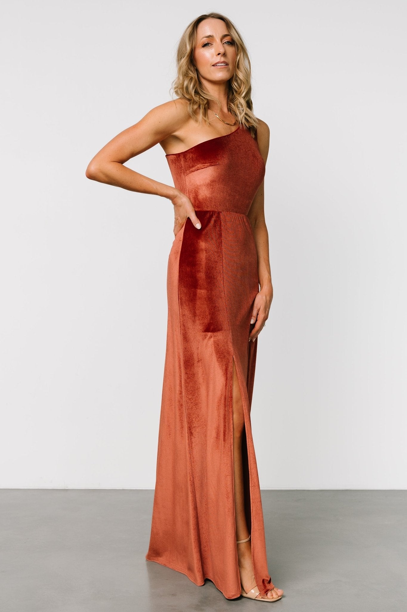 Tatiana Velvet One Shoulder Maxi Dress | Cinnamon - Baltic Born