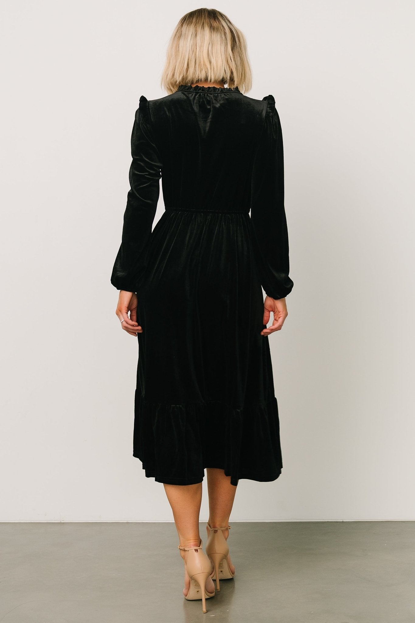 Amadora Velvet Dress | Black | Baltic Born