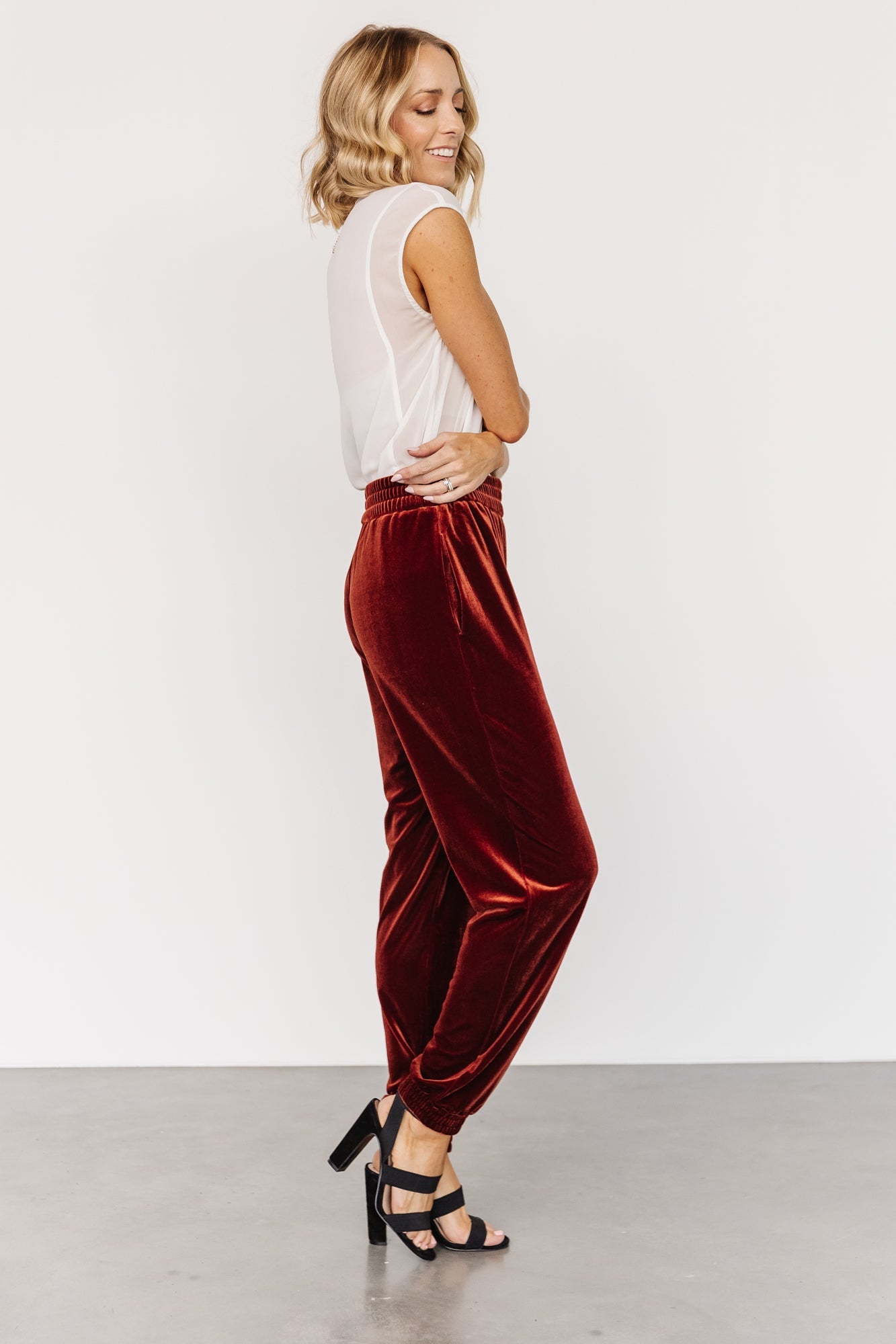 Archie Velvet Jogger Pants | Cinnamon - Baltic Born