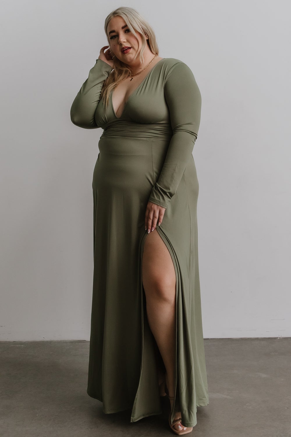 Arianne | V-neck Maxi Dress