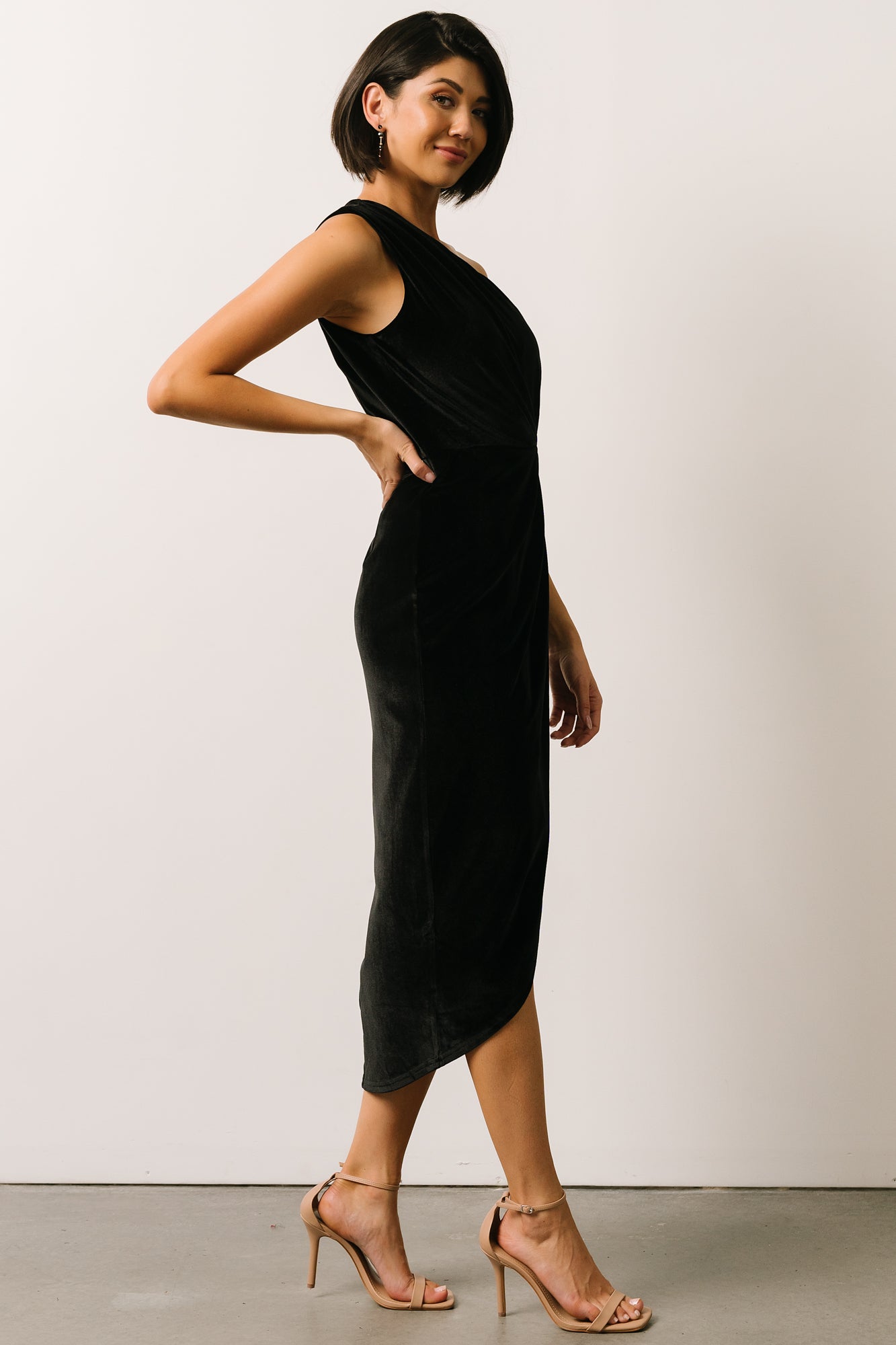 Kourtney Velvet One Shoulder Midi Dress | Black - Baltic Born