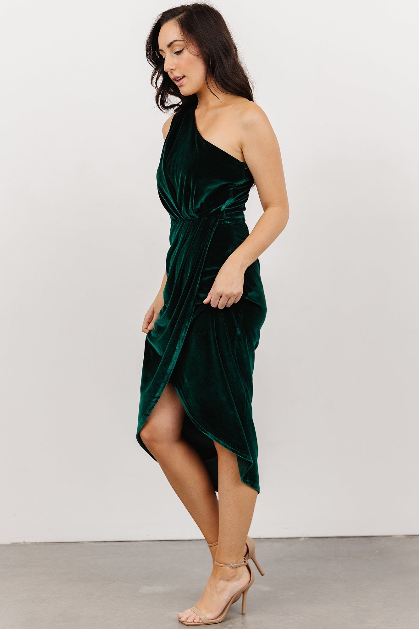 Kourtney Velvet One Shoulder Midi Dress | Emerald - Baltic Born