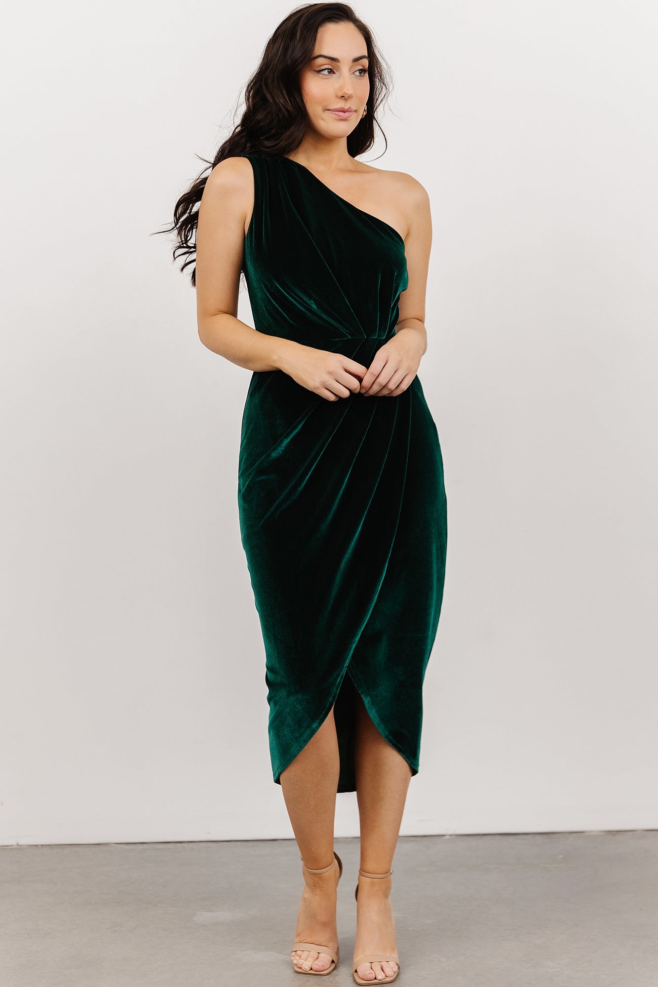 Kourtney Velvet One Shoulder Midi Dress | Emerald - Baltic Born