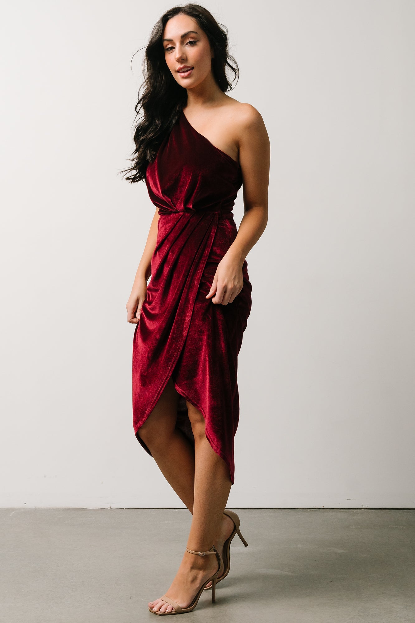 Kourtney Velvet One Shoulder Midi Dress | Merlot - Baltic Born