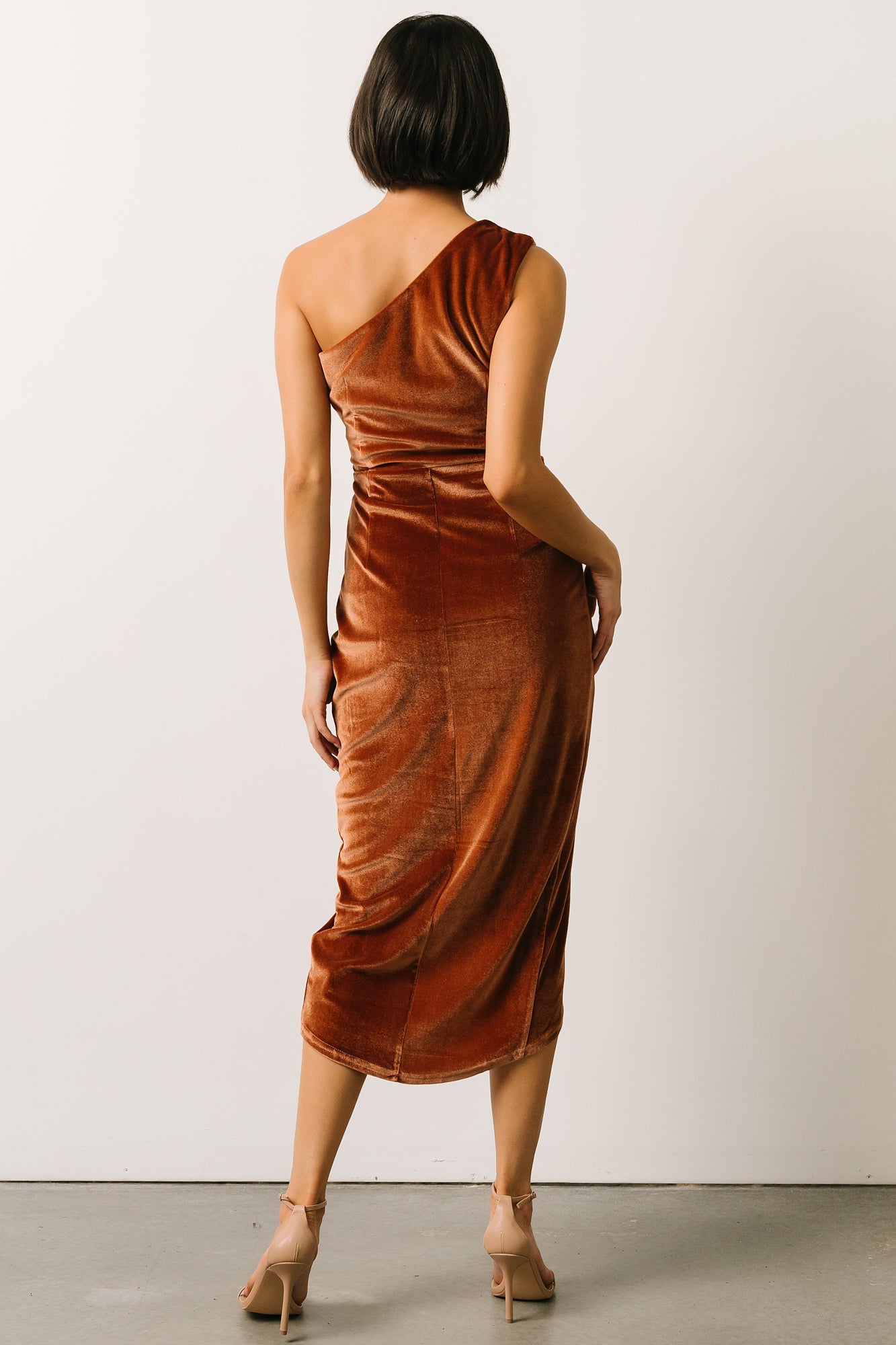 Kourtney Velvet One Shoulder Midi Dress | Spice - Baltic Born