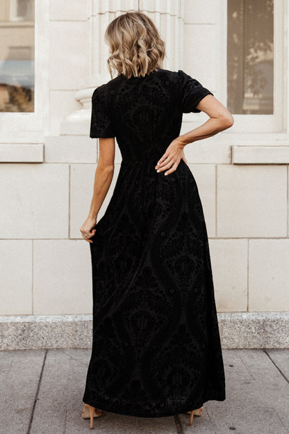 Leslie Velvet Maxi Dress | Black - Baltic Born