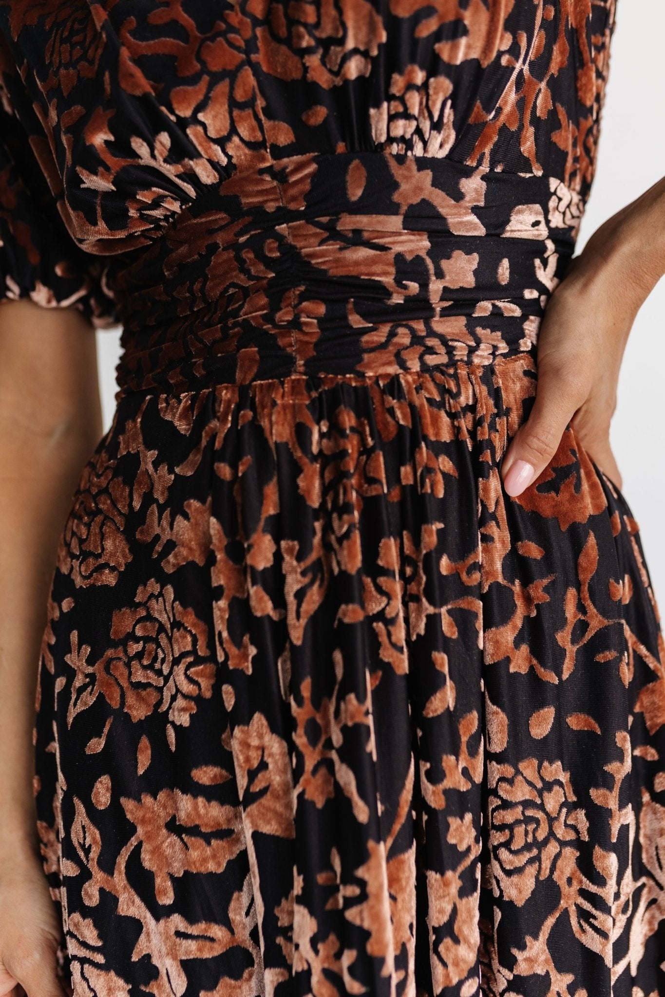 Leslie Velvet Maxi Dress | Black + Bronze - Baltic Born