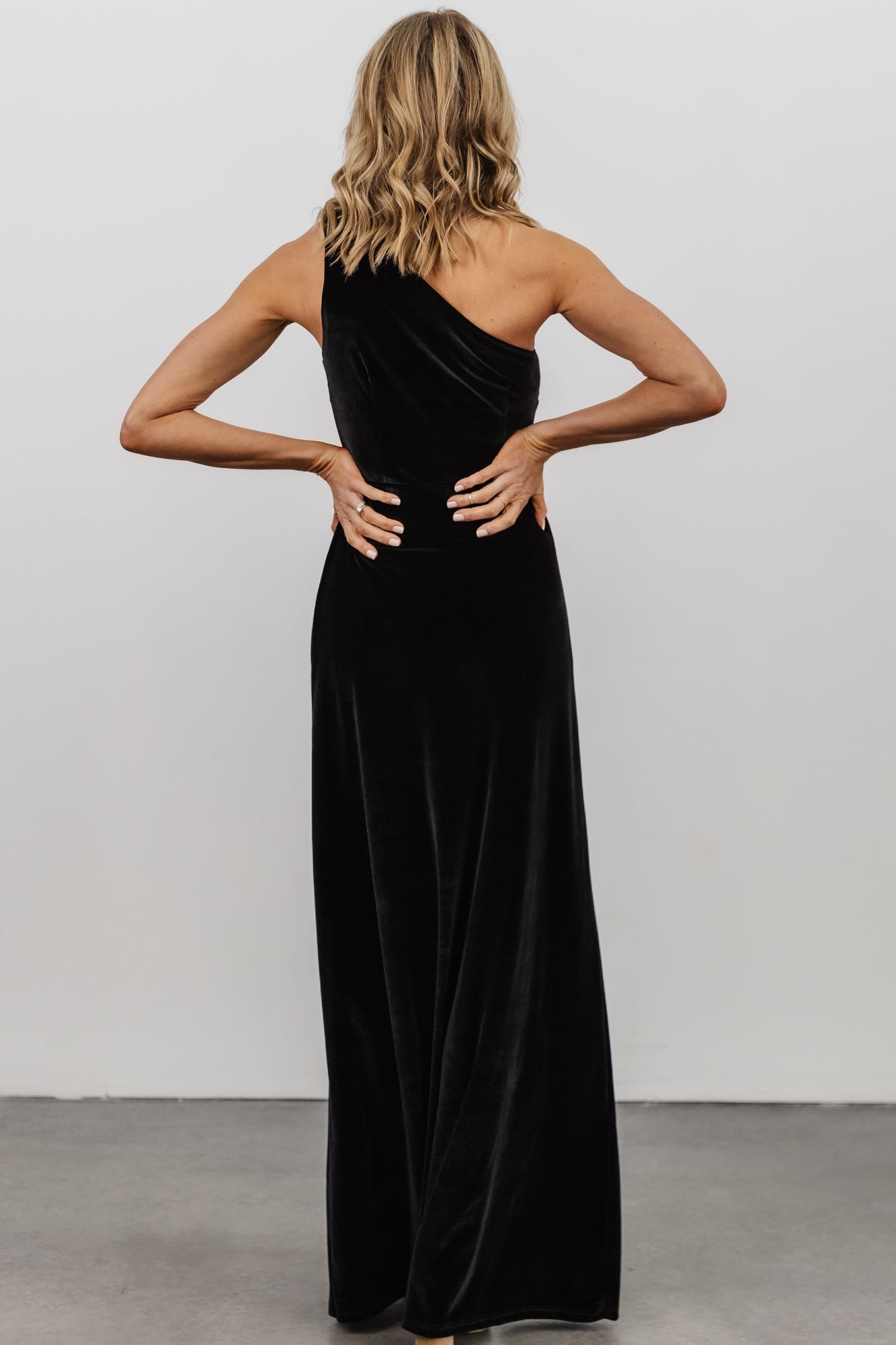 Tatiana Velvet One Shoulder Maxi Dress | Black - Baltic Born