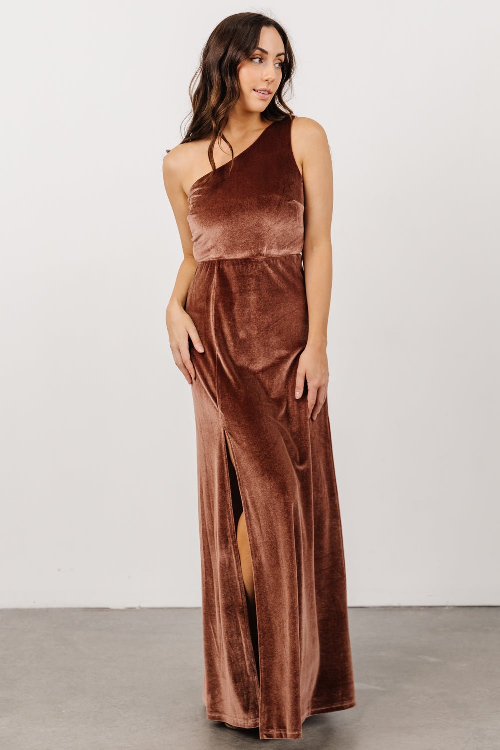 Tatiana Velvet One Shoulder Maxi Dress | Desert Rose - Baltic Born